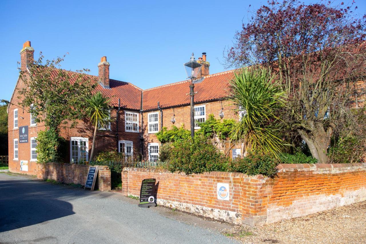 Sutton Staithe Hotel Exterior photo